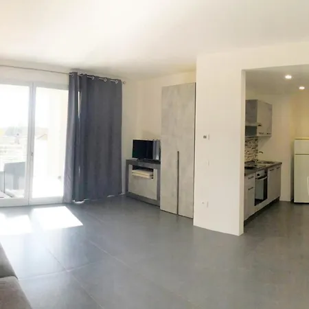 Casa Ginevra A By Zoom In Earth Appartement *